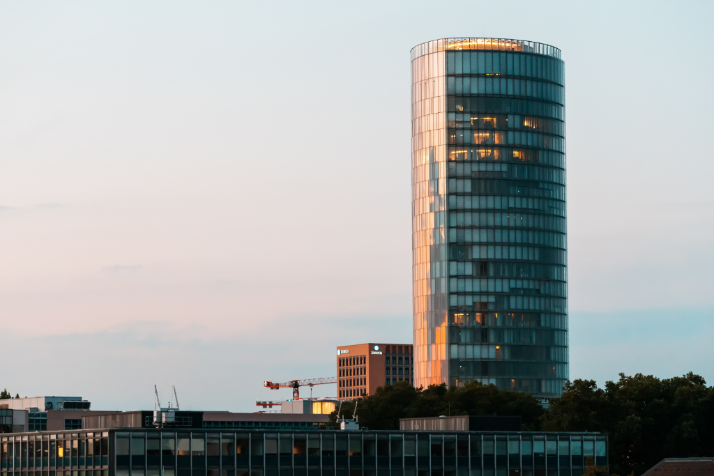 Das Hochhaus Köln Triangle mit Aussichtsplattform
