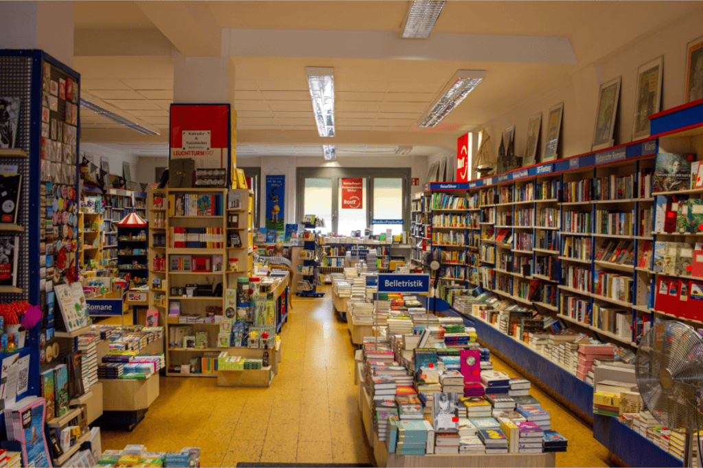Das BUNT Antiquariat in Köln von innen.